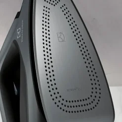 Electrolux Silitysraudat Ja Vaatehöyrystimet-Silityskeskus E6St1-8Eg