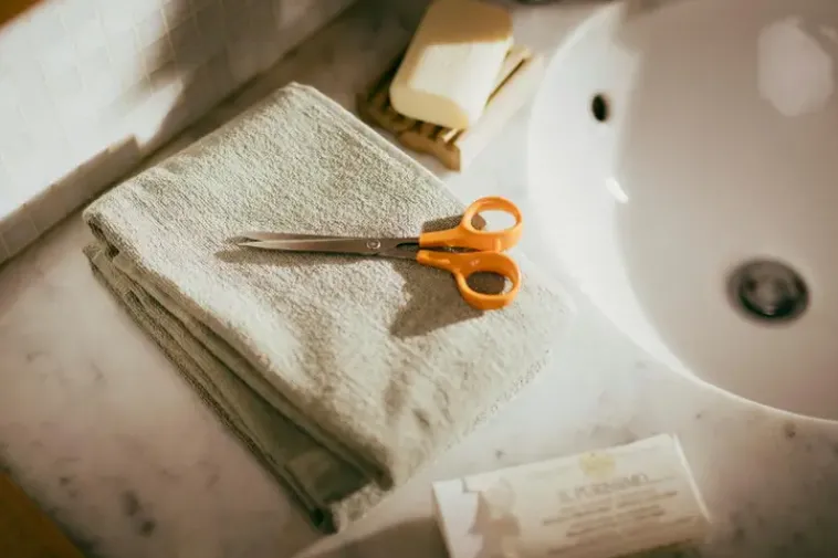 Fiskars Askartelutarvikkeet-Classic Paperisakset 17Cm