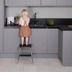 Lanka ja Muovi Eteiskalusteet-Porrasjakkara Lm 185, Kromi/Musta